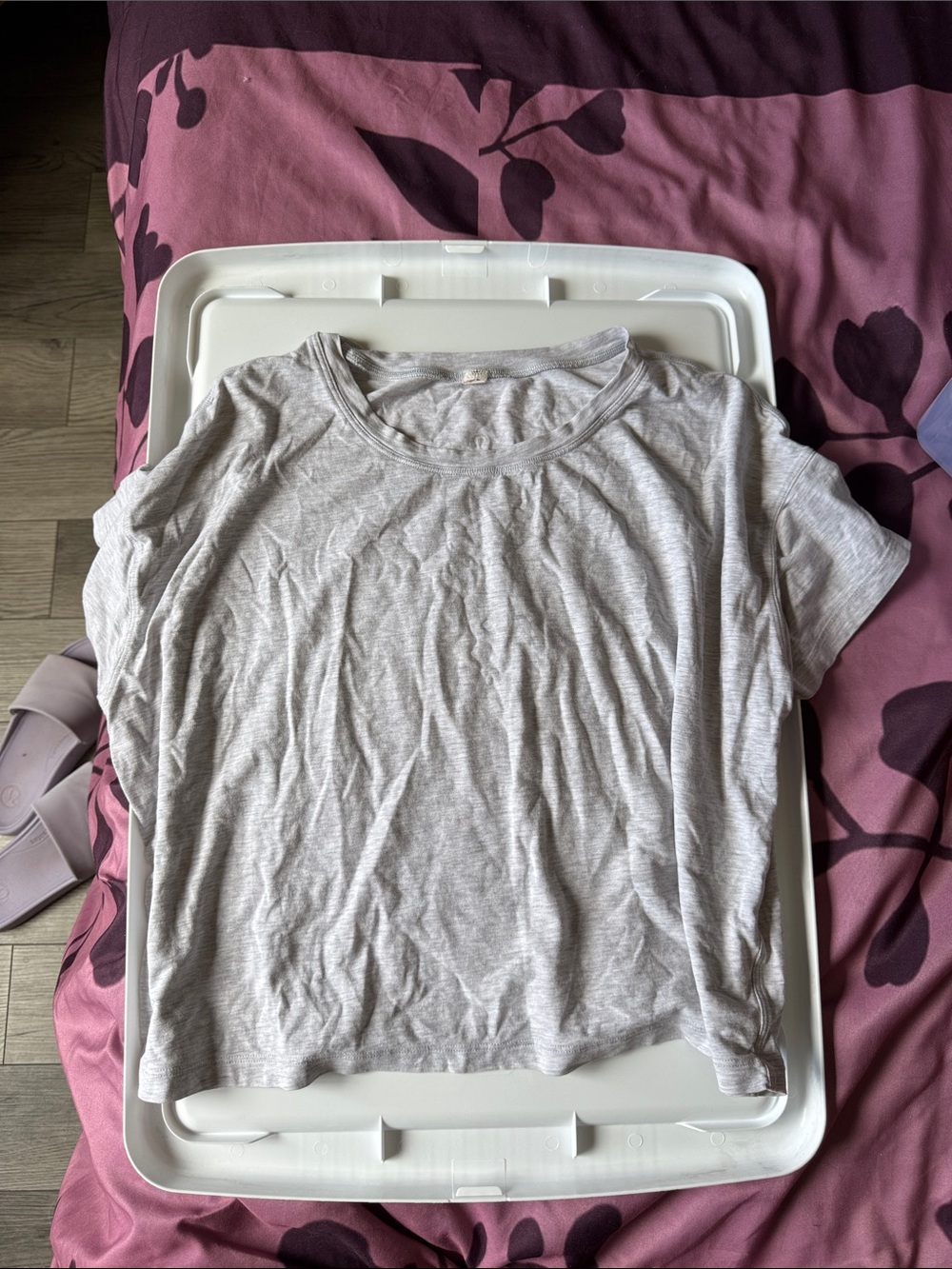 lululemon athletica Heather Light Gray Short Sleeve Tee